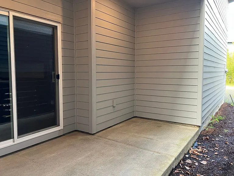 3731 Village Center Dr — Photo 31