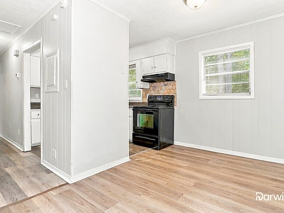 3rd image of 316 Eleanor Dr