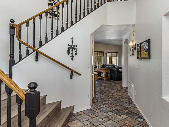 3rd image of 1219 E Desert Broom Way