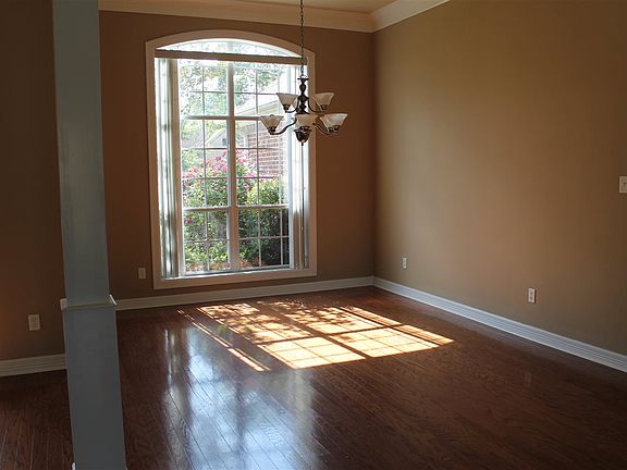 3rd image of 3804 Lavelle Ct