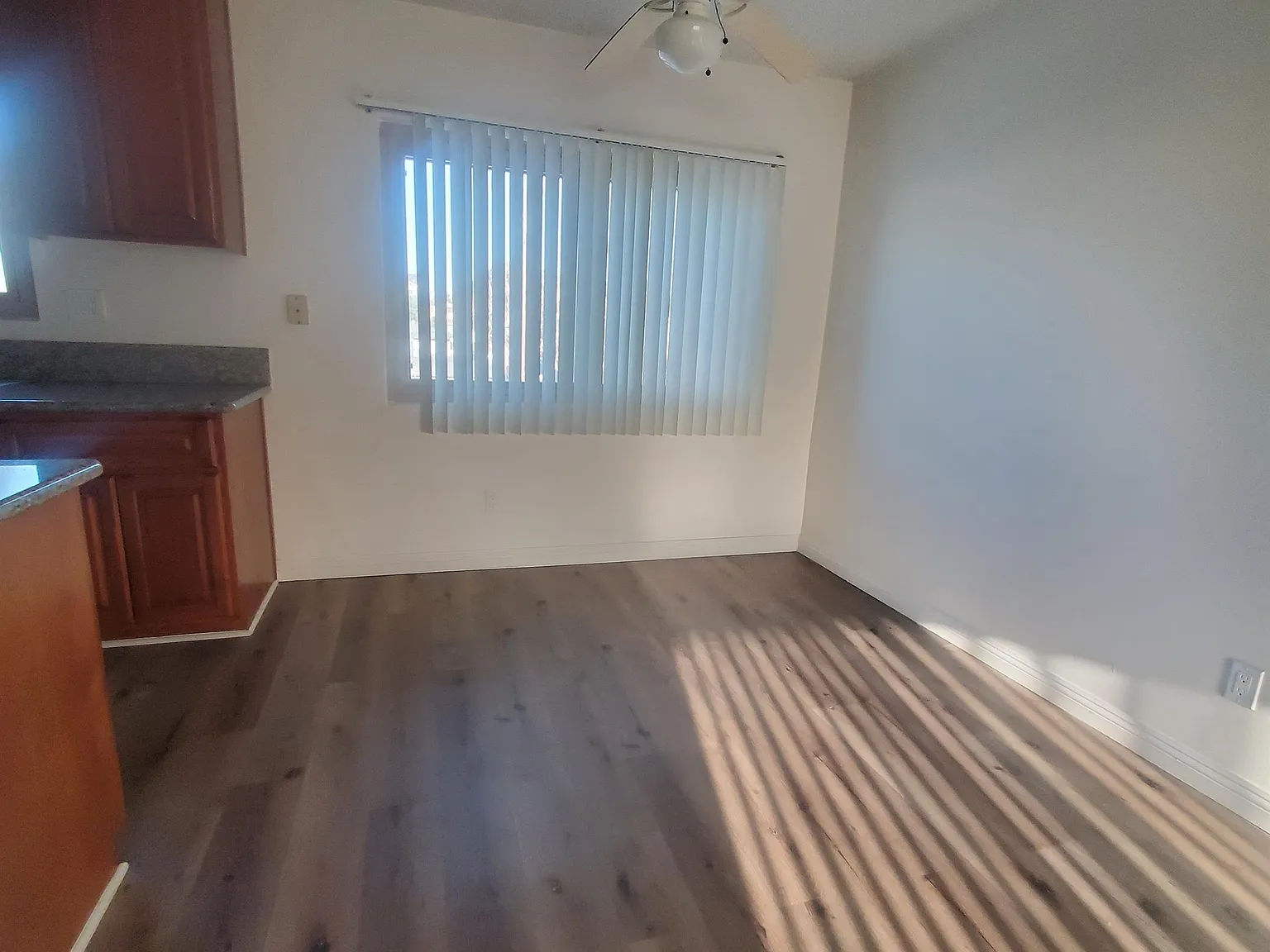640 Imperial — Photo 2