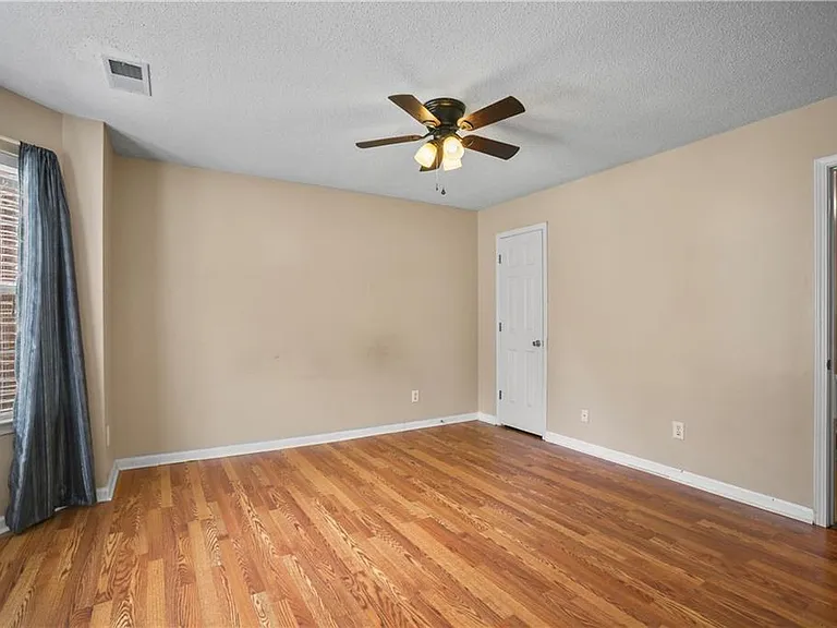 2224 Eagles Nest Cir — Photo 3