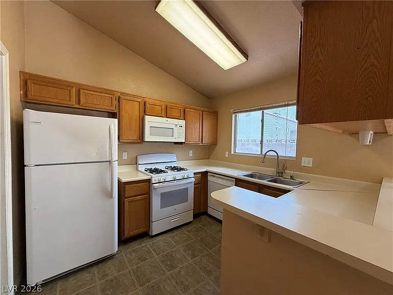 6621 Silvery Ave — Photo 7