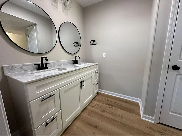 317 Evergreen Ave — Photo 2