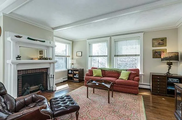 21 Euston St #3
