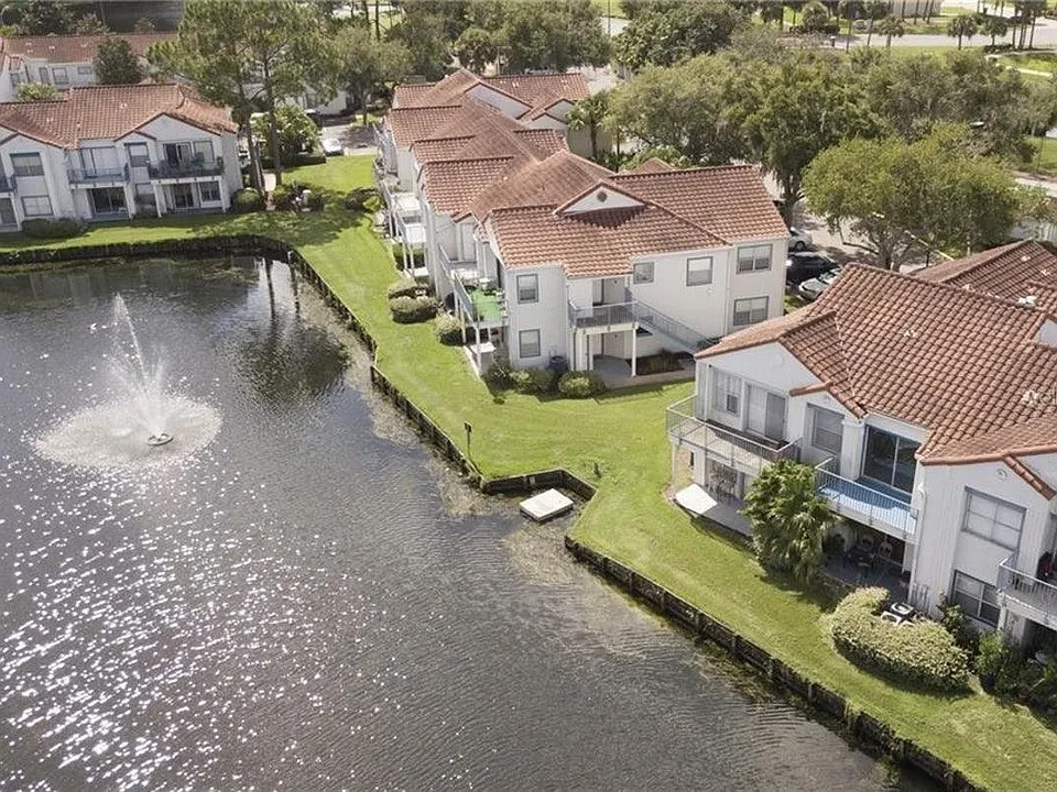 2556 Woodgate Blvd #206