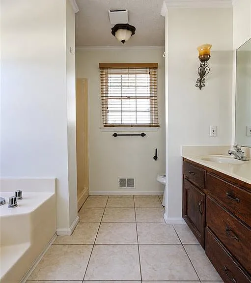 818 Springlake Rd — Photo 40