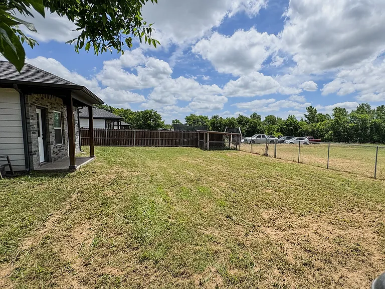 3105 Spencer St — Photo 17