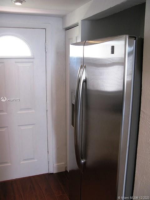 1st image of 910 Jefferson Ave APT 3B