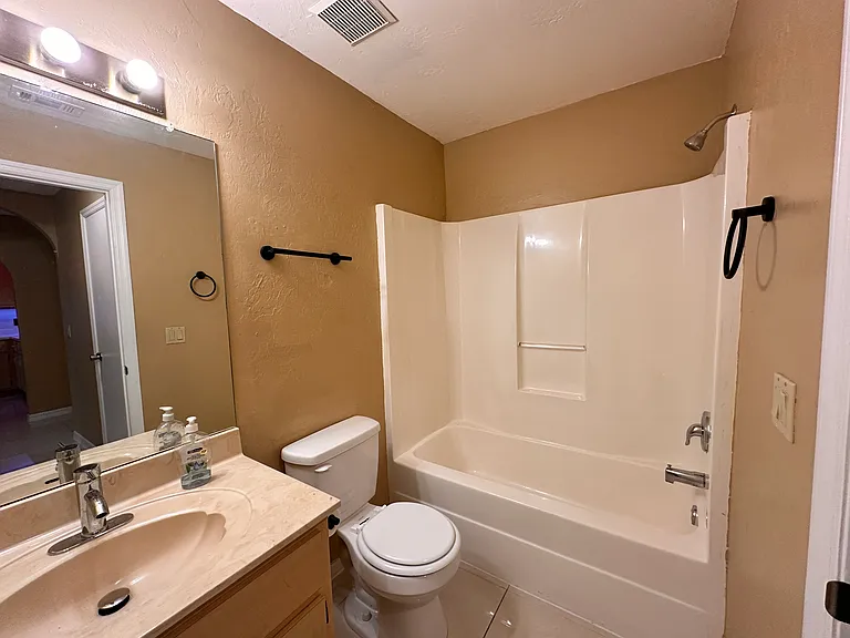 4209 SW Santa Barbara Pl #4 — Photo 8
