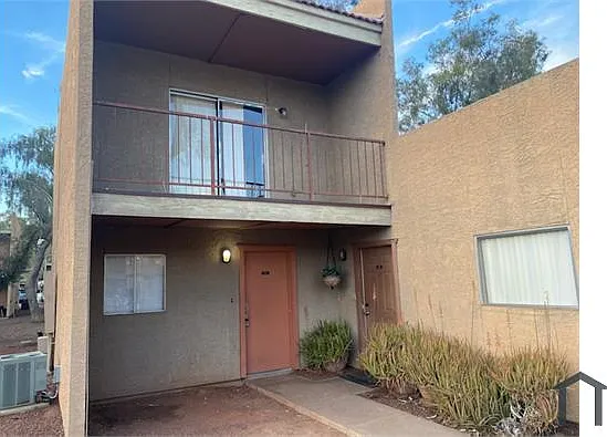 2838 E Marconi Ave #203