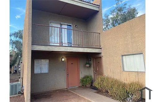 2838 E Marconi Ave #203 Photo 1