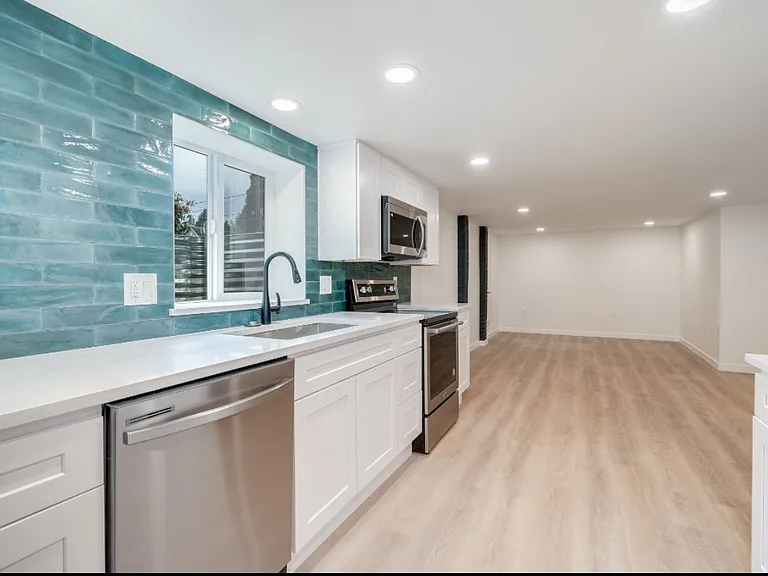 118 NE 74th Ave #B — Photo 1