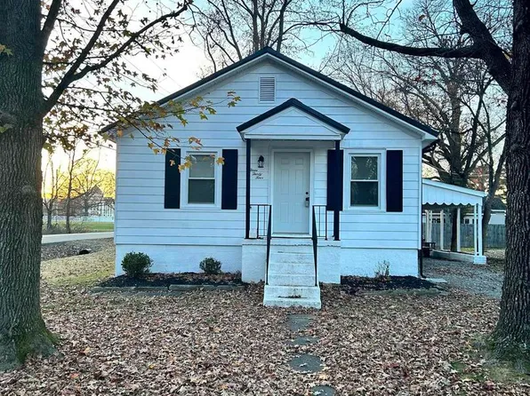 334 S 3rd St, Marion, IL 62959