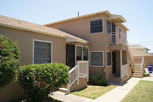 2nd image of 2075 Emerald St