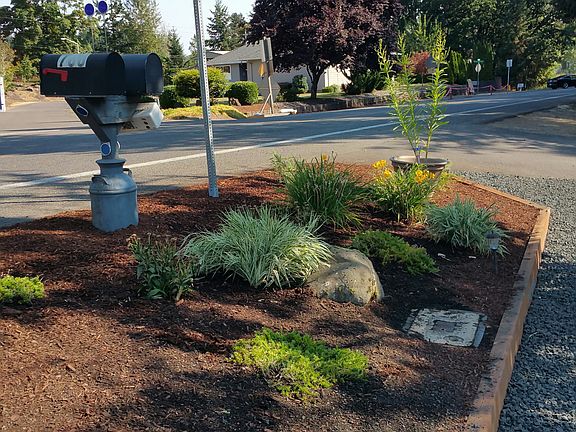 4th image of 300 S Park St