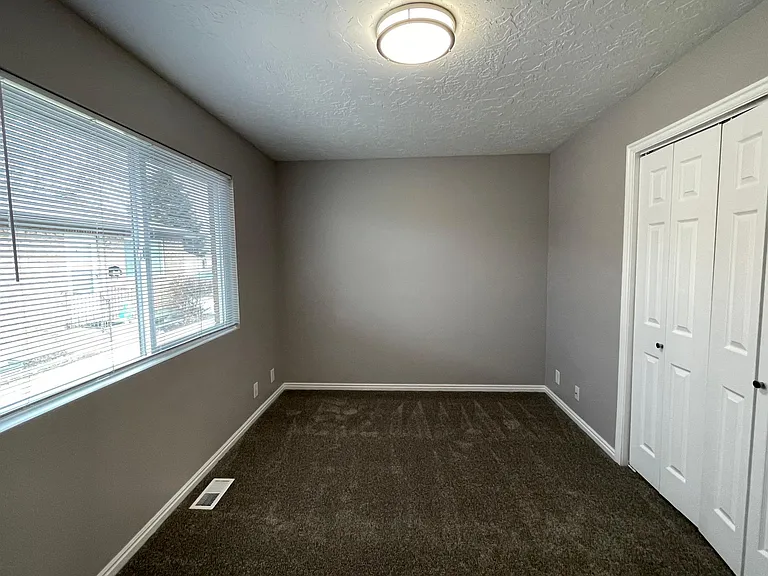 1224 W Indiana Ave #B — Photo 10