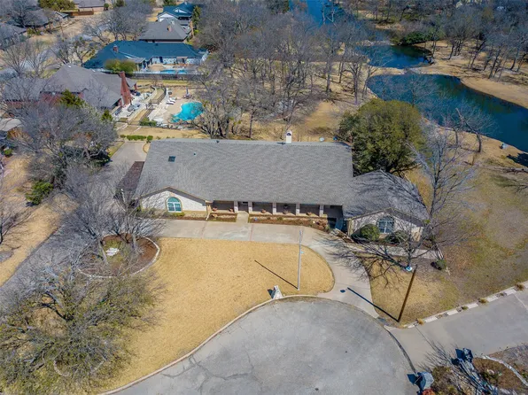 103 Lakeforest Ct, Weatherford, TX 76087
