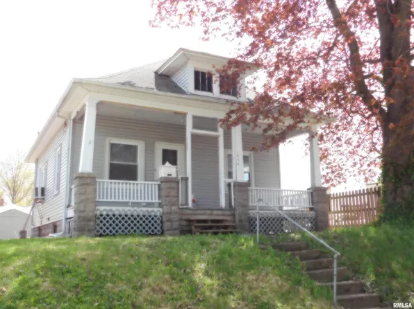 1924 31st St, Moline, IL 61265