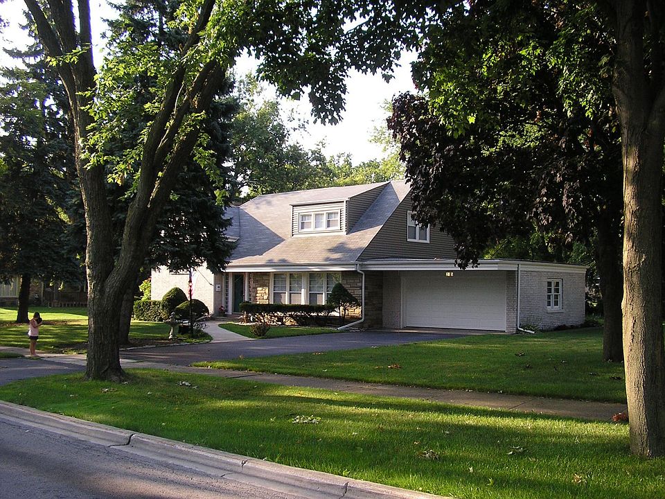 2nd image of 2705 Heather Rd