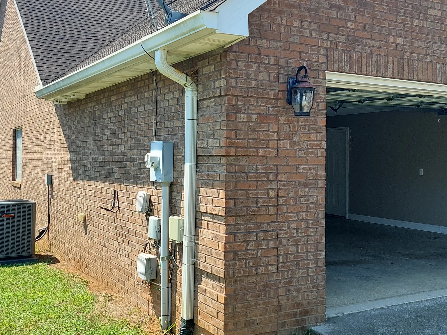 4 bed, 2233 sqft, $2,600 — Photo 4