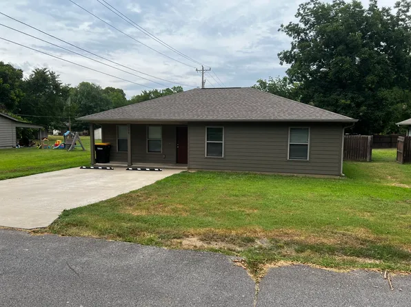736 Fifth St, Charleston, AR 72933