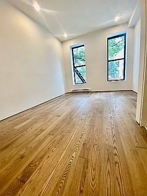 1st image of 1683 1st Ave #2ES