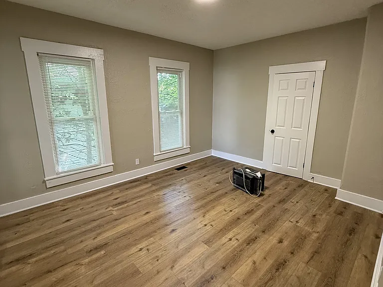 830-832 Oak St #830 — Photo 7