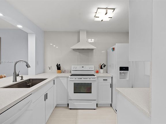 3rd image of 7380 S Ocean Dr APT 120