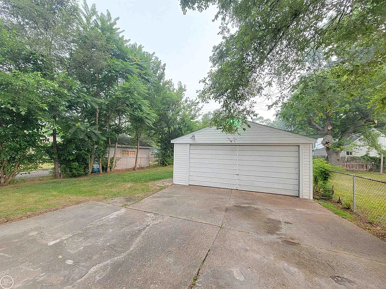 3657 Alvina Ave — Photo 4