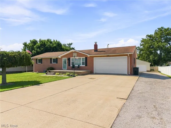 5570 Foxford St SW, Canton, OH 44706