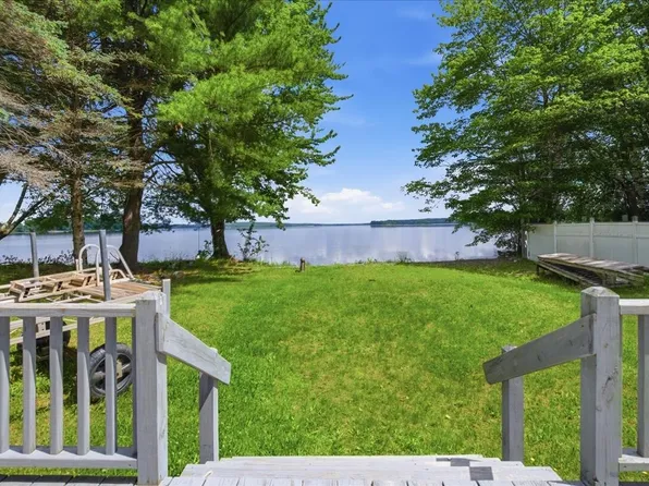 7 Apple Lane, Unity, ME 04988