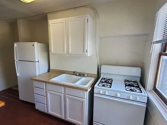 2nd image of 301 S 18th St #9