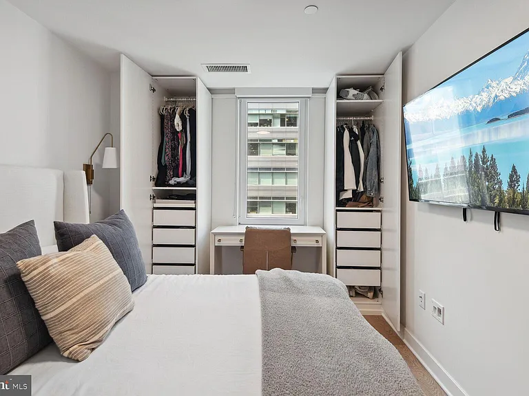37 L St SE #601 — Photo 8