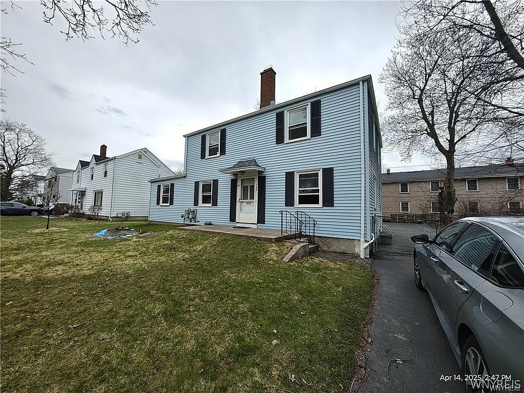 3 bed, 2.0 bath, 1976 sqft, $1,600 — Photo 2