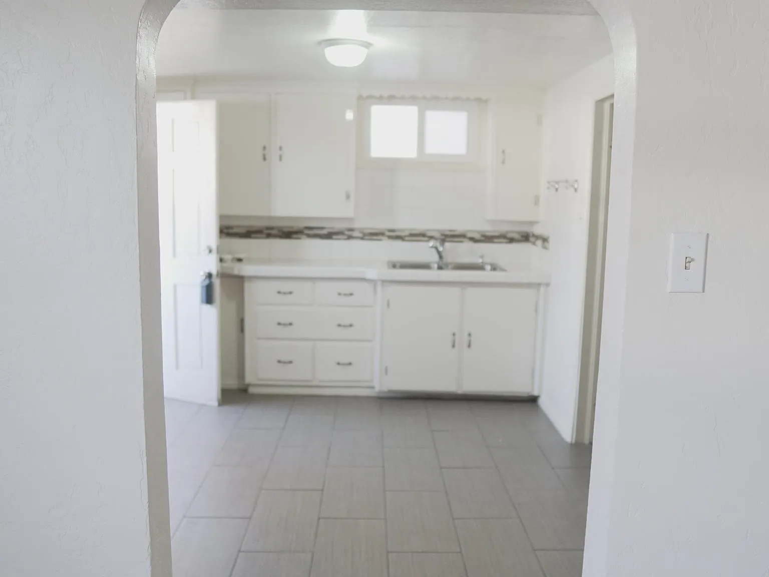 1 bed, 800 sqft, $1,295 — Photo 2