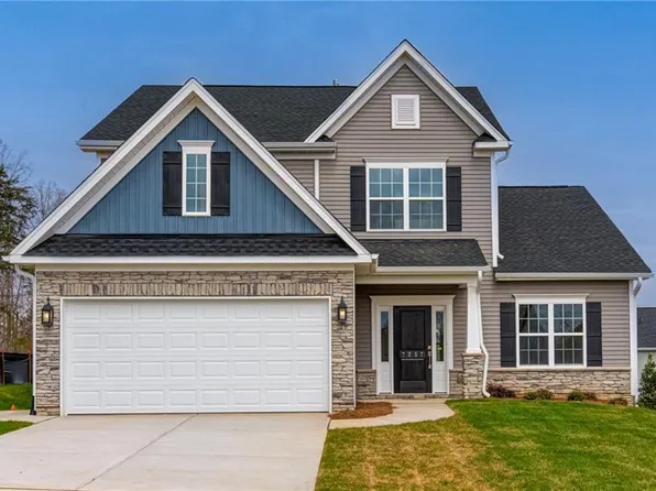 7257 Huntgate Dr, Kernersville, NC 27284