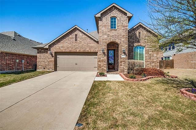 1st image of 5604 Pinewood Dr