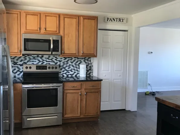 6126 Henry Ford Dr, Nashville, TN 37209