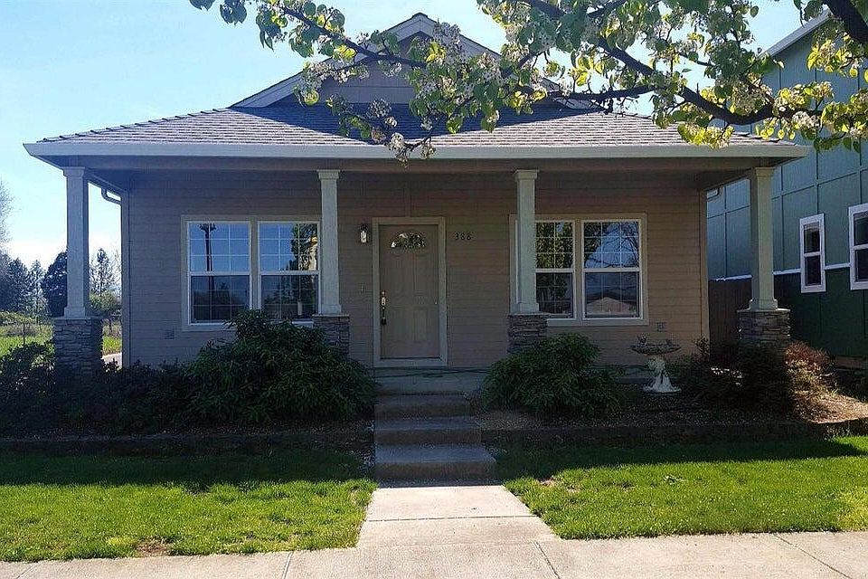 1st image of 388 Brookhaven Dr