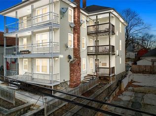 35 Burnside Ave #3R, Woonsocket, RI 02895