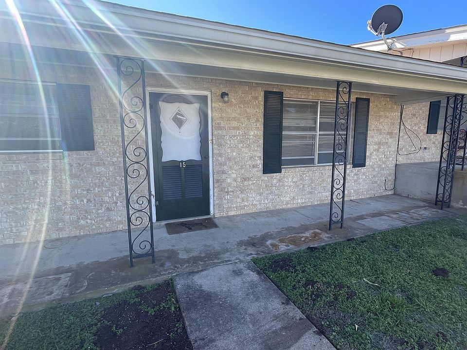 1st image of 74 Northwest Dr #15
