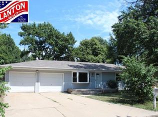 1916 Columbine Ct, Manhattan, KS 66502