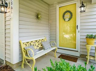 3861 Deer Knoll Dr, Columbus, OH 43230