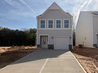 326 Tartan Rd, Hopkins, SC 29061