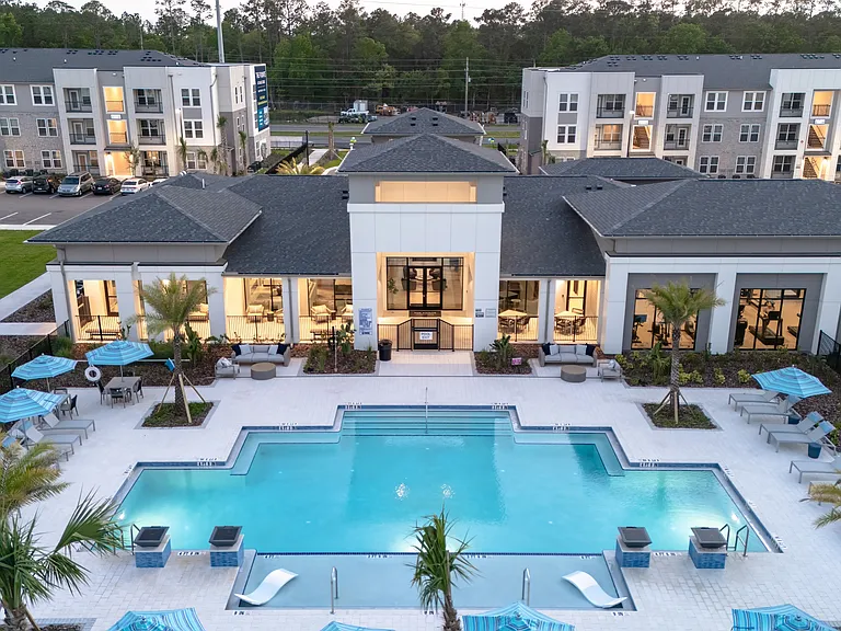 The Pointe at Davis Creek — Photo 27