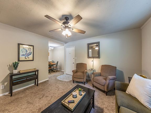 4th image of 2811 Pembroke Ln #C 8