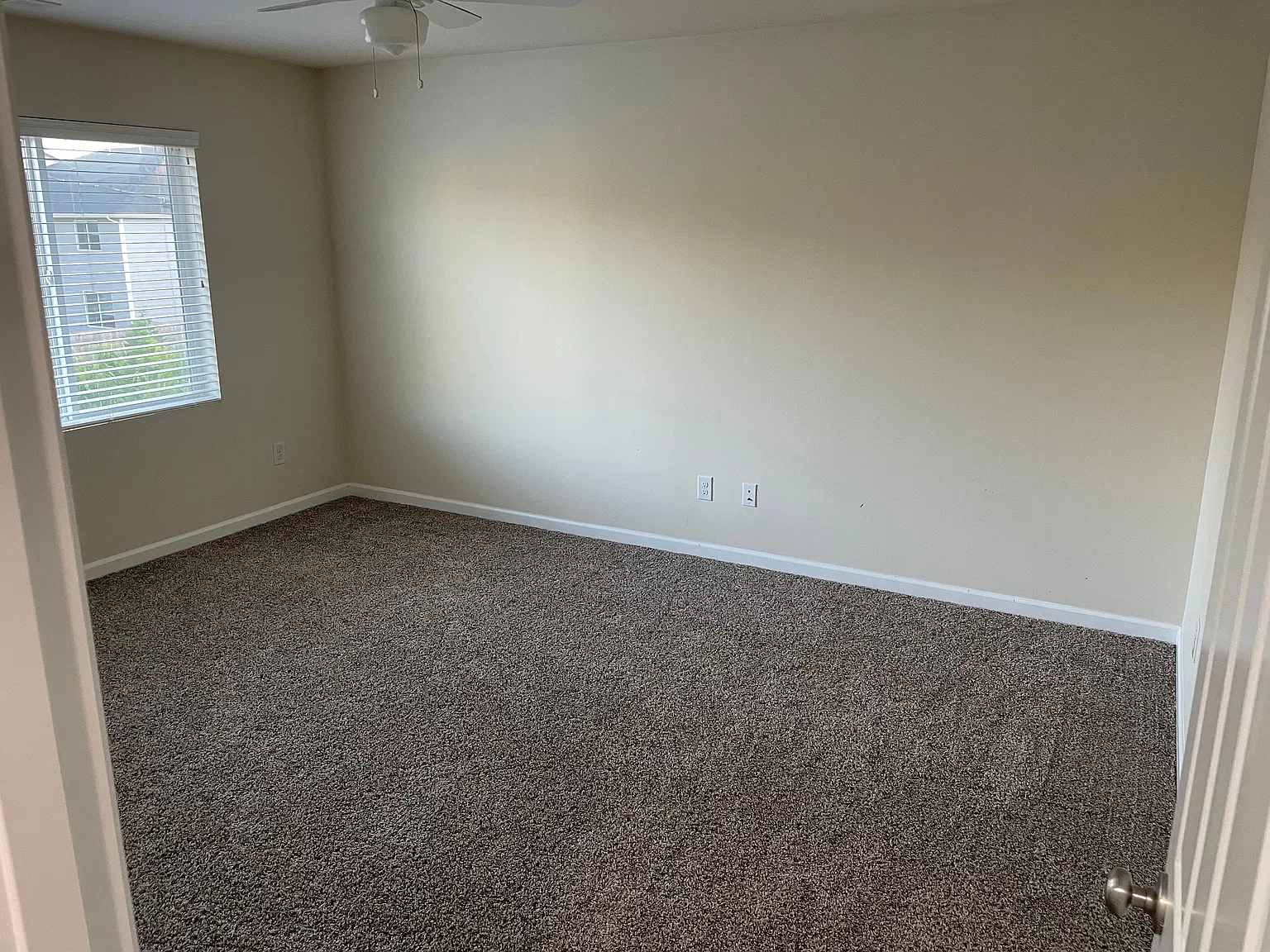 Large bedroom in Lacey — Photo 3
