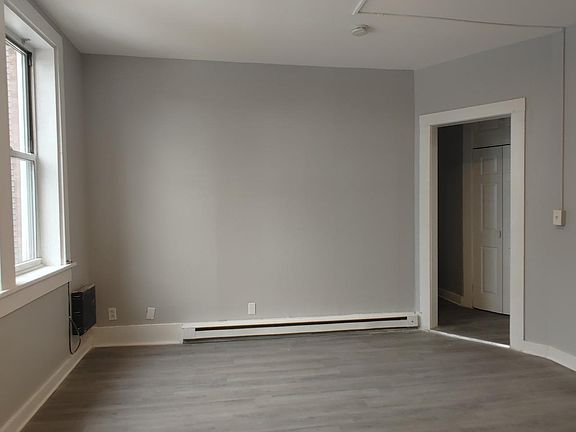 4th image of 138 Dubois St APT 1