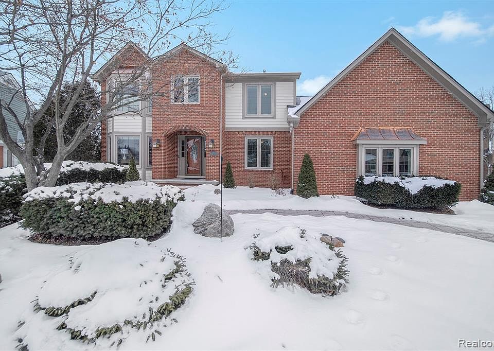 1st image of 21672 Sheffield Dr